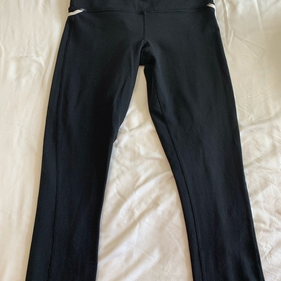 lululemon Black Leggings with White Trim - Picture 16 of 16